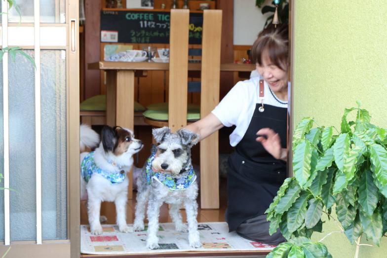 オーナーと看板犬